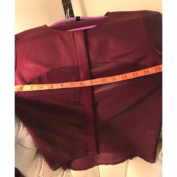 Gianni Bini Purple Sheer Blouse Elegant Lightweight Top - Picture 5 of 12